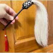 【靜福緣】精品『黑檀馬毛迷你拂塵』握桿長14cm*桿徑6mm *馬毛長29cm佛塵2尺2神尊持拿太上老君各式神明法器