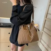 拾金☘️大容量包包女新款高級質感小眾夏季百搭單肩斜跨包時尚餃子包