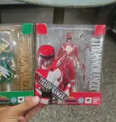 免運 萬代 SHF 恐龍戰隊 紅戰士 霸王龍 超級戰隊 獸連者  全配85新長期回盒，十多年的老物  有其他SHF的可以