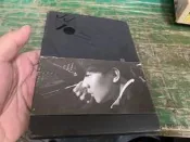 只有外盒 林俊傑《因妳而在 Stories Untold》十周年專輯 JJ  F83盒