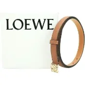 【LOEWE 羅威】Anagram 皮帶 20mm 鵝卵石紋小牛皮腰帶(棕褐色 皮帶 配件 皮件)