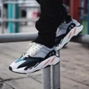 NICEDAY 代購 Adidas Yeezy 700 OG 初代 反光 椰子 男女 B75571
