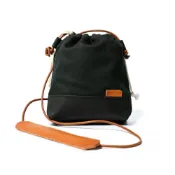 (店+)【icleaXbag 點子包】束口小廢包｜棕梠綠(側背包  可拆式皮繩  靈活地變換背法)