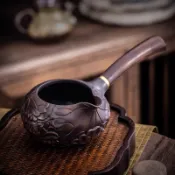 【臺灣爆款】紫陶側把公道杯手工深堆雕刻功夫茶道分茶器高端紫砂茶具茶海防燙