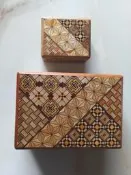 日本寄木細工 木質收納盒 首飾盒 機關盒 秘密箱 大的53*84*120mm，小的31*51*63mm。日本運回，品相