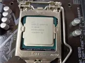 電腦雜貨店→ Intel® Core™ i5-10400 處理器 1200腳位 二手良品 $3400