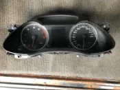 大坡很遠 Audi A4 Avant B8 08-12汽油儀表板 Speedometer 8K0920930B (零件車