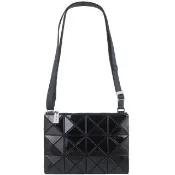 【ISSEY MIYAKE 三宅一生】BAOBAO 亮面方格3x4斜背包(黑色/小)