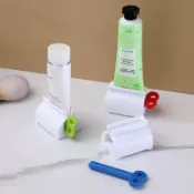 【快速出貨】擠牙膏器 牙膏擠壓器 擠牙膏神器 擠牙膏 牙膏夾 牙膏架 牙膏收納 擠壓器 牙膏擠 封口夾 手動擠牙膏 旋轉