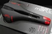 ★ARES單車★【特價】San Marco MANTRA CARBON FX 有孔座墊 [碳弓-黑紅]