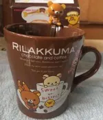 拉拉熊杯子 攪拌棒 拉拉熊馬克杯 餐具 杯子 RILAKKUMA拉拉熊甜蜜巧克力咖啡馬克杯 拉拉熊咖啡杯 粉紫色 咖啡色