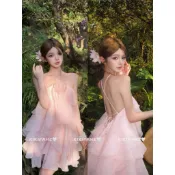【𝐊𝐈𝐊𝐈𝐅𝐀𝐌𝐄】🌸 ℬ𝑒𝒶𝓊𝓉𝓎.花里斛夏🤍立體花朵不規則荷葉邊掛脖露背洋裝 粉色洋裝 渡假洋裝 掛脖洋裝 A字洋裝