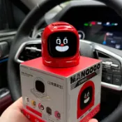 🔥【臺灣發貨】🔥車載擺件 潮玩電子寵物伴侶 智能機器人表情 汽車裝飾 汽車互動擺件 車內裝飾品 車載用品 擺件裝飾 擺件