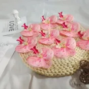 台湾热卖 【精細手工製作】仿真蝴蝶蘭婚慶禮盒仿真花裝飾品春節假花擺件包裝客廳裝飾婚車