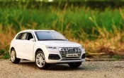 奧迪 AUDI Q5 45TFSI 1:32模型車 1/32 Audi quattro