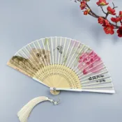 協貿國際日用品生活1館 扇子折扇女夏季隨身便攜可愛貓咪古典古風旗袍漢服走秀舞蹈小扇子