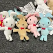 妮妮兔 妮妮出氣兔 妮妮出氣娃娃 兔子娃娃  啾啾聲 蠟筆小新 4吋 娃娃 玩偶 吊飾 啾啾