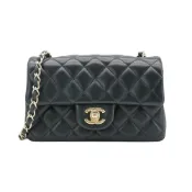 【BreezeOnline 微風精品線上】Chanel Mini Flap 淡金雙C菱格小羊皮斜背鍊包-20cm(A69900-黑)