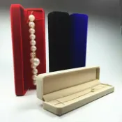 KH輕時尚 【現貨】 絨毛 首飾盒 長型 8色 彈性盒 飾品盒 耳環盒 戒指盒 項鍊盒 紙盒 包裝盒 禮品盒 禮盒 贈品盒 包裝｜領券最高折$220