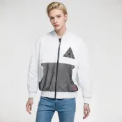(店+)【NIKE 耐吉】NIKE KYRIE PROTECT JACKET 飛行外套  防潑水 男裝 白灰  CK6671-043