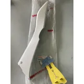 俗俗賣YAMAHA山葉原廠 護片 白色 二代 新勁戰 無飛旋踏板 左邊 側條 料號：4C6-F7482-00-P1