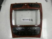 【煌達汽車】BENZ 賓士 W203  只賣(音響外框) 核木部分  原廠部品