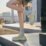 (店+)拖鞋耐磨輕量房間女拖鞋防水可水洗浴廁軟Q情侶拖鞋女款涼拖鞋EVA一體成型增高踩屎感沙灘浴室夾腳拖女生拖鞋松糕拖鞋女夏天厚底防滑一鞋兩穿踩屎感瑪麗珍eva涼鞋女