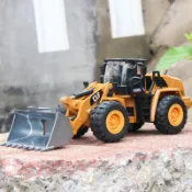 【小新玩具】1/50合金灑水車綠化噴灑車仿真汽車玩具回力聲光模型油罐車環衛車