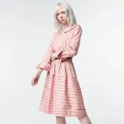 【iROO】條紋大翻領長袖洋裝