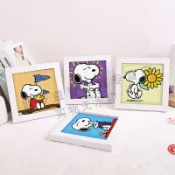 【桃園出貨】新款史努比鑽石貼畫 卡通兒童 DIY 手工鑽石畫滿鑽帶相框親子手工畫牆壁貼數字油畫