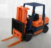 [丸山建機模型店]--- TOYOTA 5F 1/23 堆高機模型---大陸製