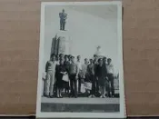  【早期黑白老照片】早年鵝鑾鼻燈塔旁邊的先總統蔣公銅像 蔣介石 蔣中正 銅像已捐贈桃園大溪慈湖紀念雕塑公園 