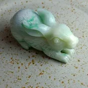 J0132天然翡翠A貨 . 細糯老三彩玉兔.健康多彩.擺件.