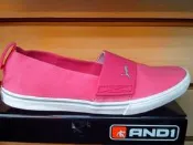 【時代體育】PUMA 女款休閒鞋353522-01(特價990)