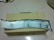 TOYOTA  RAV4  全新正原廠 珍珠白G版 前保桿右輪弧 (另有黑色後保桿右輪弧.右後葉輪弧)