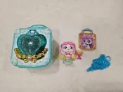 小精靈???手辦無背景圖,嘴部略有模損,其余部分(包括尾巴上得珠光)完好,狀態良好。請放心購買,下單後我會盡快