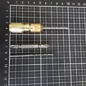 美達寶品牌 (1/8   一分)活葉鑽兼鎖引孔鎖螺絲一次完成 3mm鑽兼鎖+備用替換鑽頭(水泥螺絲與電鑽主機請自備或選擇