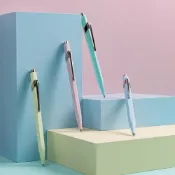 (店+)【CARAN d’ACHE】卡達 849 PASTEL 粉彩系列 原子筆-黃/粉紅/藍/綠