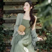 【雪梨·女装❤️】新中式洋裝 淡雅顯瘦漢元素大擺吊帶長裙+綠色開衫兩件套 長袖外套 防曬衫 淡青色洋裝 國風連身裙