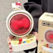 ！HelloKitty小風扇USB充電學生可愛大風力宿捨床頭風扇辦公室桌麵