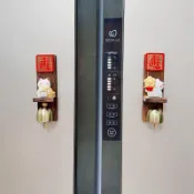 【臺灣出貨】木質國潮冰箱貼可愛招財貓風鈴掛件入戶門冰箱門提醒平安福鈴