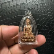 HANUMAN泰國佛牌 勝利旗名師 昭坤通猜 2560 座山 勝利旗 藥師佛（帕勁通猜習堤籌）(限量督造 獨立編號）