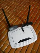  TP-LINK 300Mbps 無線 N 路由器 TL-WR841N