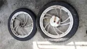 達成拍賣 追風 135 RZR RZX 原廠 前後 鋁圈 輪圈 輪框 輪胎 另有 碼錶 車手 車殼 車台 三角台 避震器