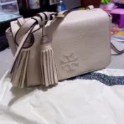 二手7成新 TORY BURCH 荔枝紋 流蘇包 櫻花粉 斜背包 側背包 意者聊聊可小議價