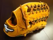 {圓圓小舖}全新日製硬式MIZUNO PRO ORDER美津濃最高等級白金標 ICHIRO 鈴木一朗外野牛舌擋HAGA