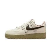 NIKE W AIR FORCE 1'07 LX 米白綠 馬年新年 小銀勾 四勾 休閒鞋 女鞋【IQ9802-022】