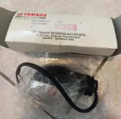 舊款R3，全新，原廠右前方向燈(山葉、YAMAHA、重機、黃牌、R3)