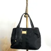 【日本直送名牌中古包】Salvatore Ferragamo 手提包 黑色 Vara 蝴蝶結 桃心吊飾 尼龍 托特包 j8x8be