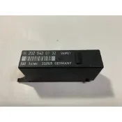 賓士 BENZ M111引擎 W202 原廠 大燈繼電器 燈光繼電器 繼電器 (20腳) 中古汽車零件